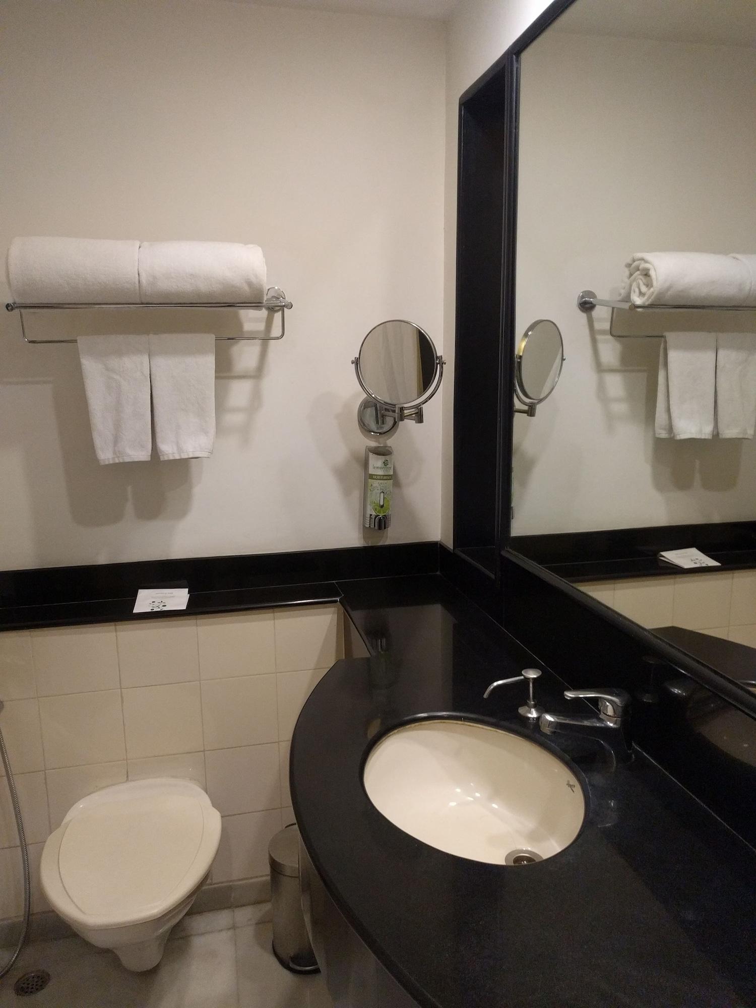 Lemon Tree Hotel, Udyog Vihar, Gurugram Gurgaon Luaran gambar