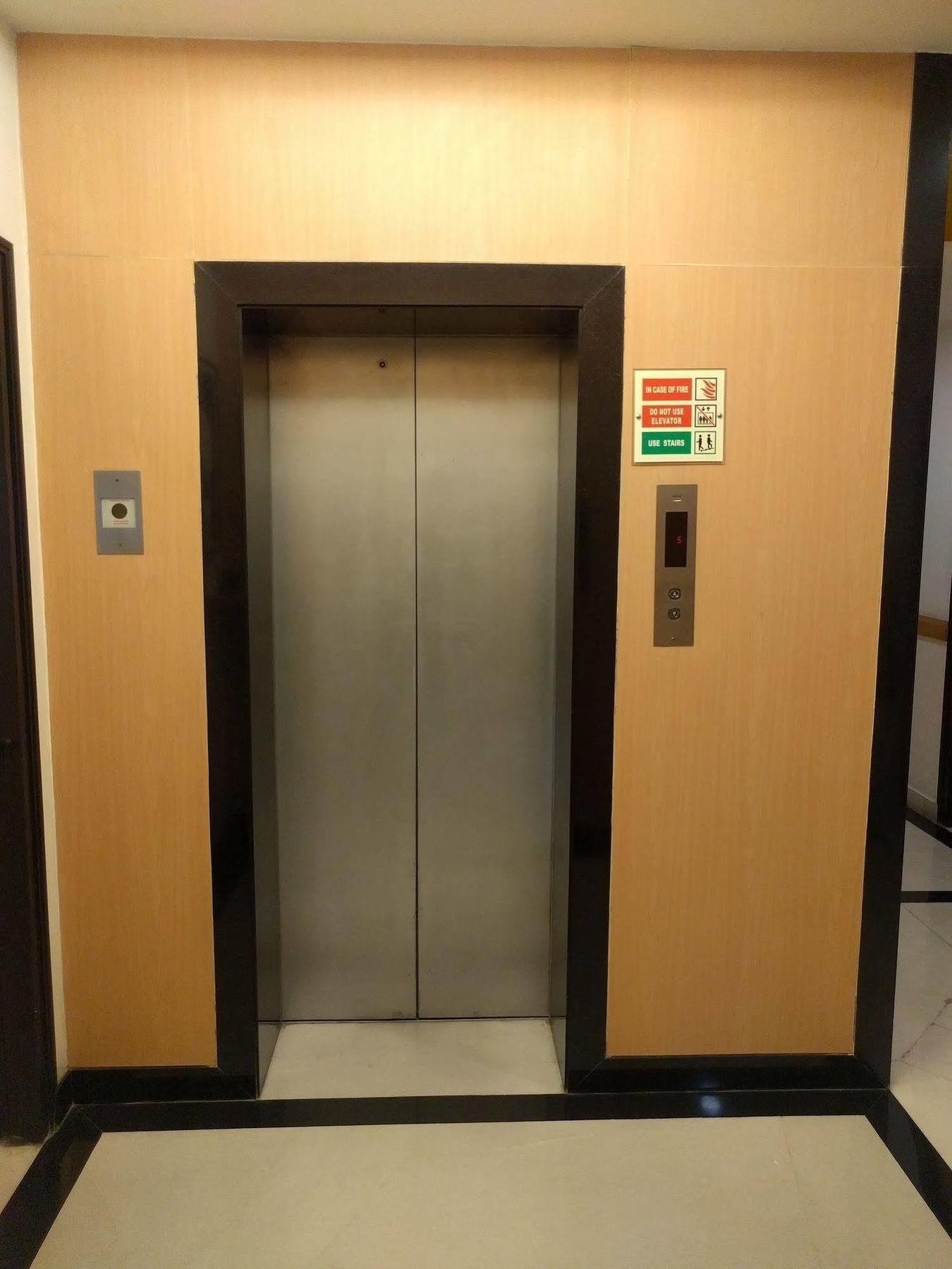 Lemon Tree Hotel, Udyog Vihar, Gurugram Gurgaon Luaran gambar