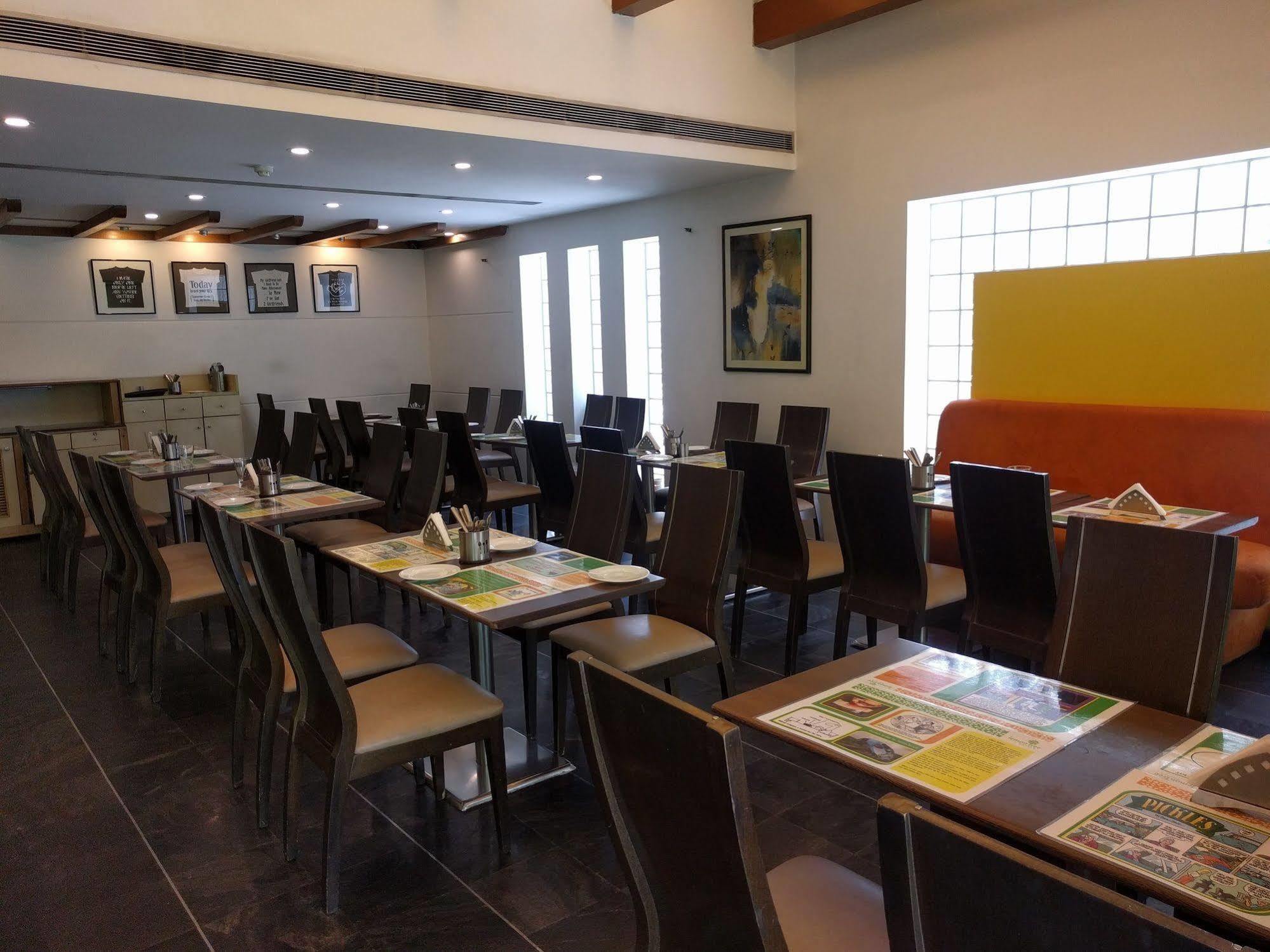 Lemon Tree Hotel, Udyog Vihar, Gurugram Gurgaon Luaran gambar